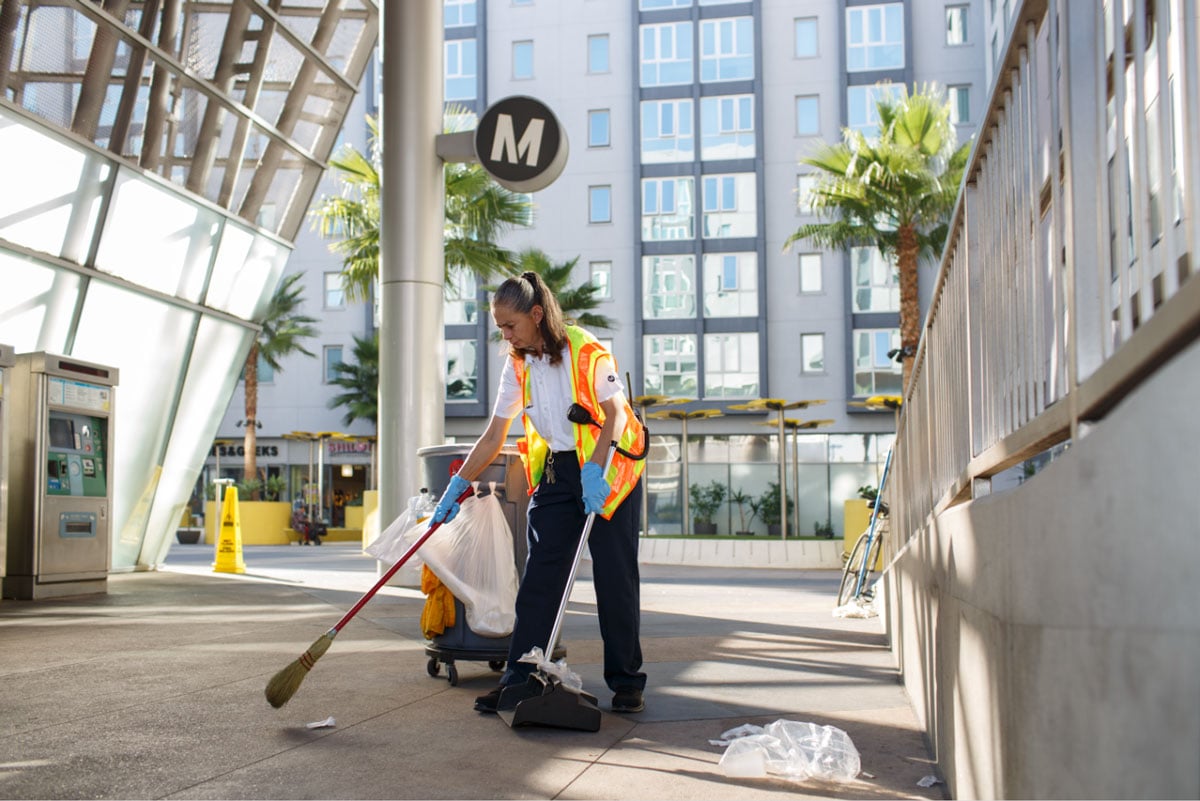 LA_Metro_Cleaning_Crew